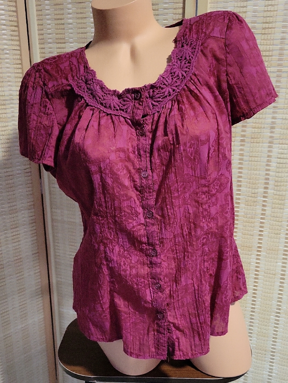 Croft & Barrow Short Sleeve Button Front Top in Plum